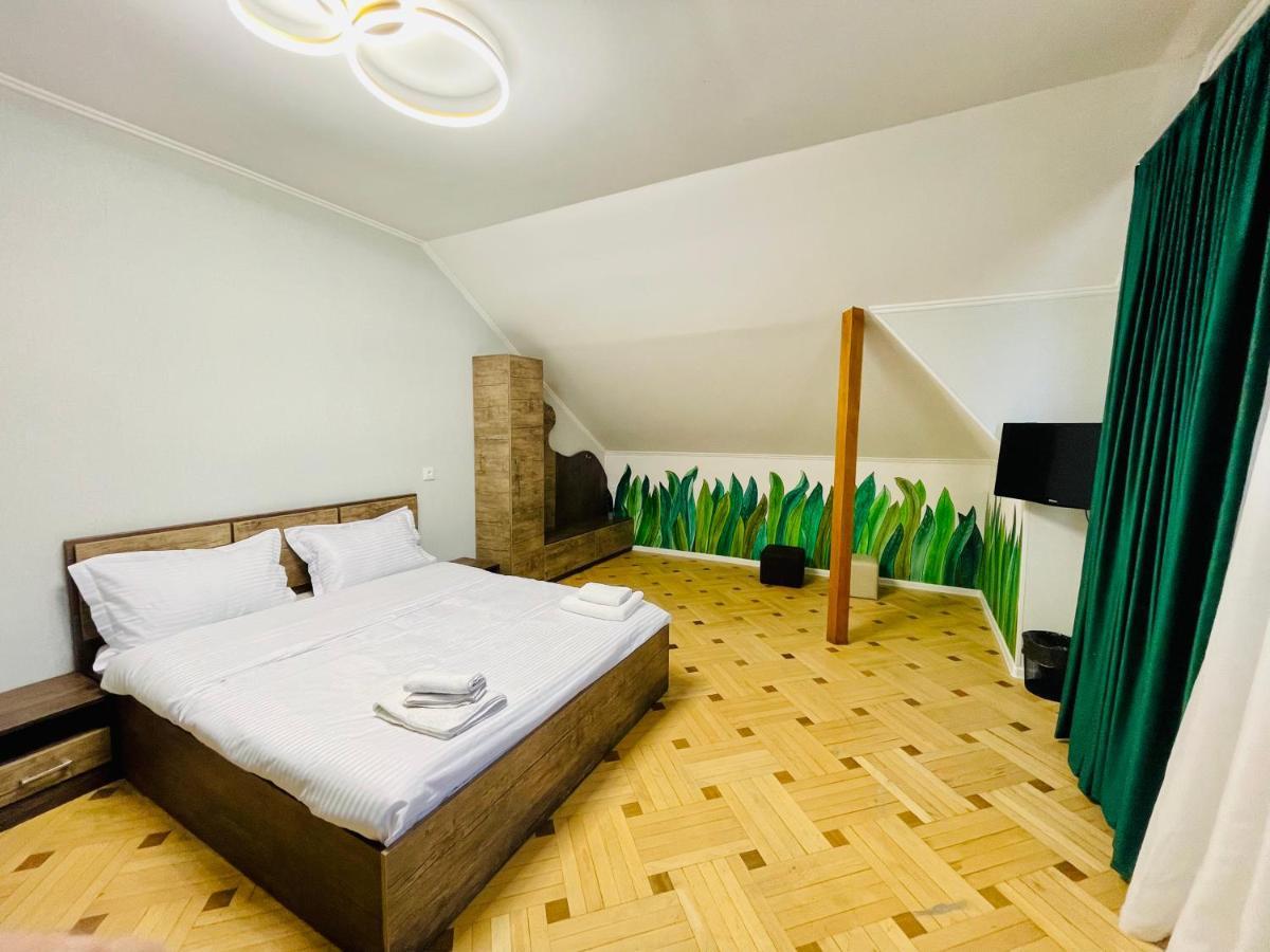 Quality Inn Tbilisi Exteriör bild