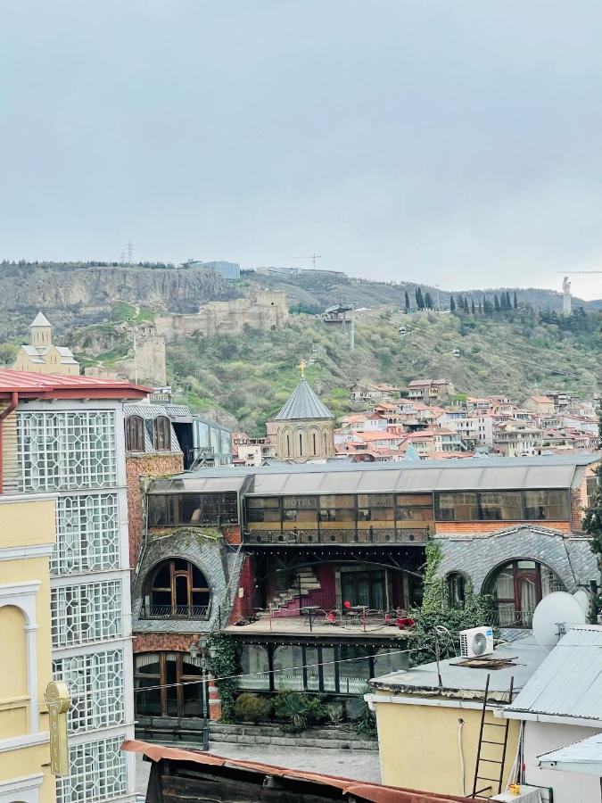 Quality Inn Tbilisi Exteriör bild