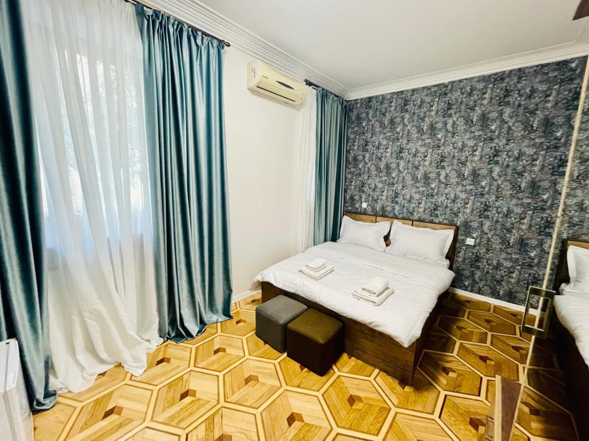 Quality Inn Tbilisi Exteriör bild