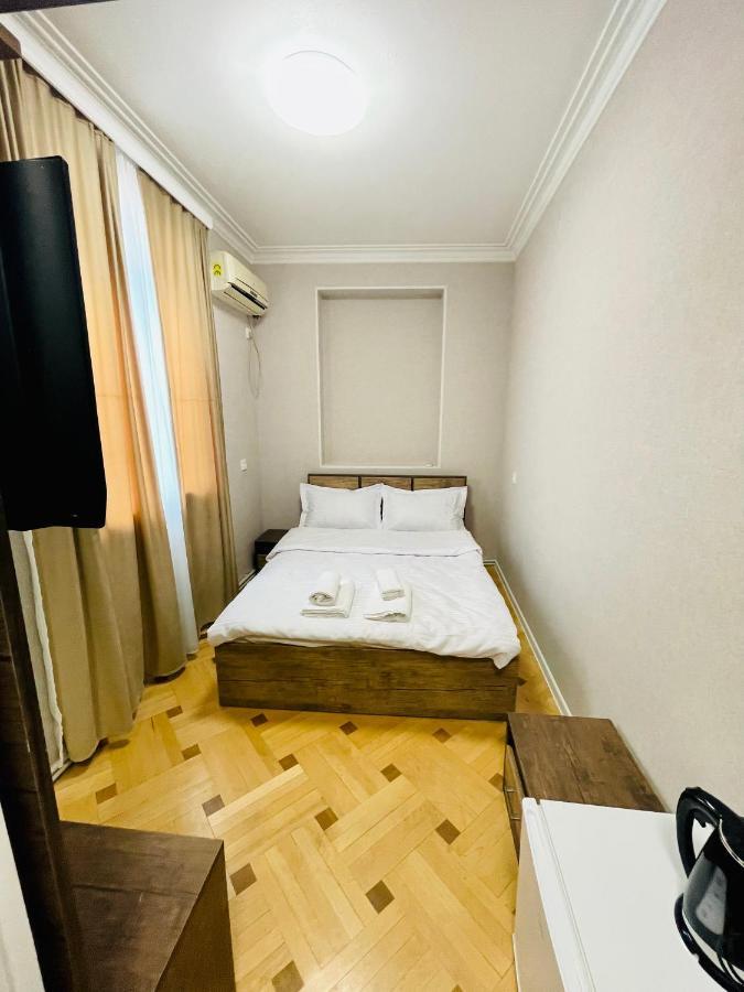 Quality Inn Tbilisi Exteriör bild