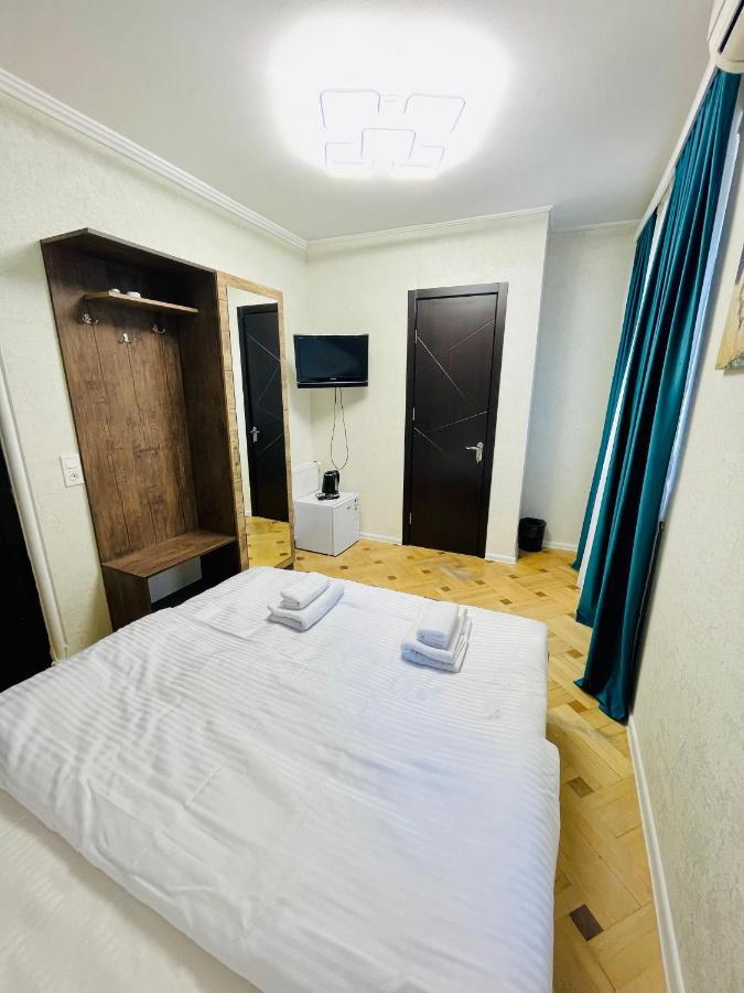 Quality Inn Tbilisi Exteriör bild