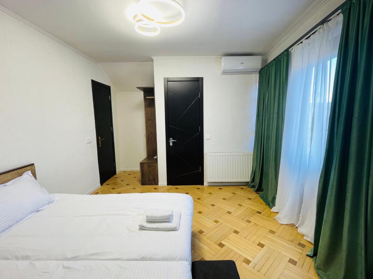 Quality Inn Tbilisi Exteriör bild