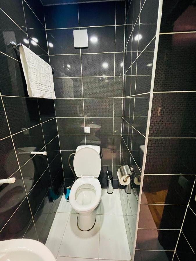 Quality Inn Tbilisi Exteriör bild