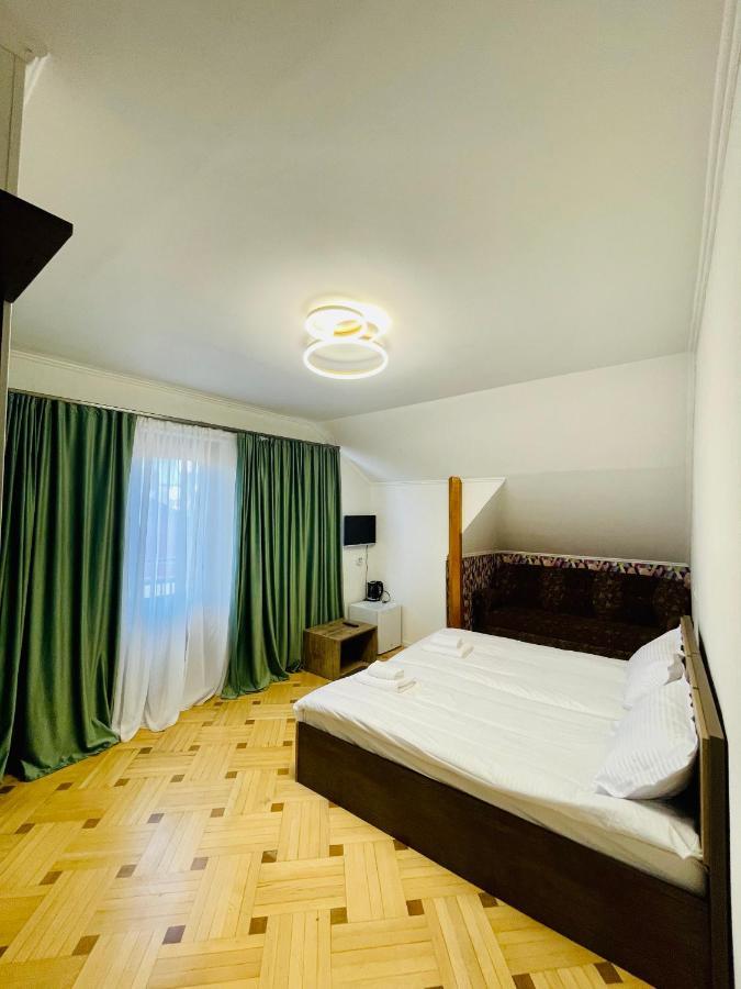 Quality Inn Tbilisi Exteriör bild