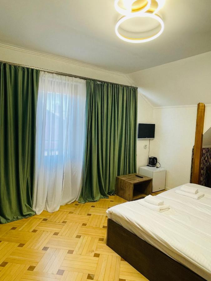 Quality Inn Tbilisi Exteriör bild