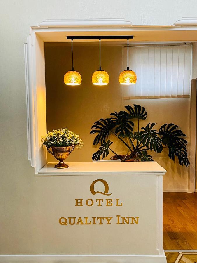Quality Inn Tbilisi Exteriör bild