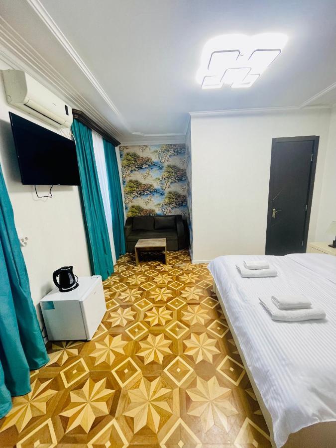 Quality Inn Tbilisi Exteriör bild